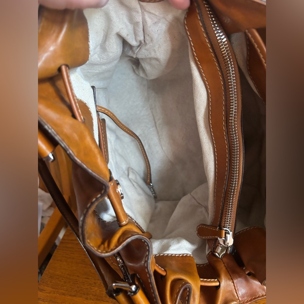 Michael Michael Kors Carmel Large Satchel bag. EUC - Picture 9 of 12